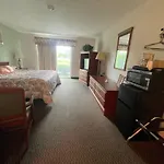 Colonial Brick Inn & Suites